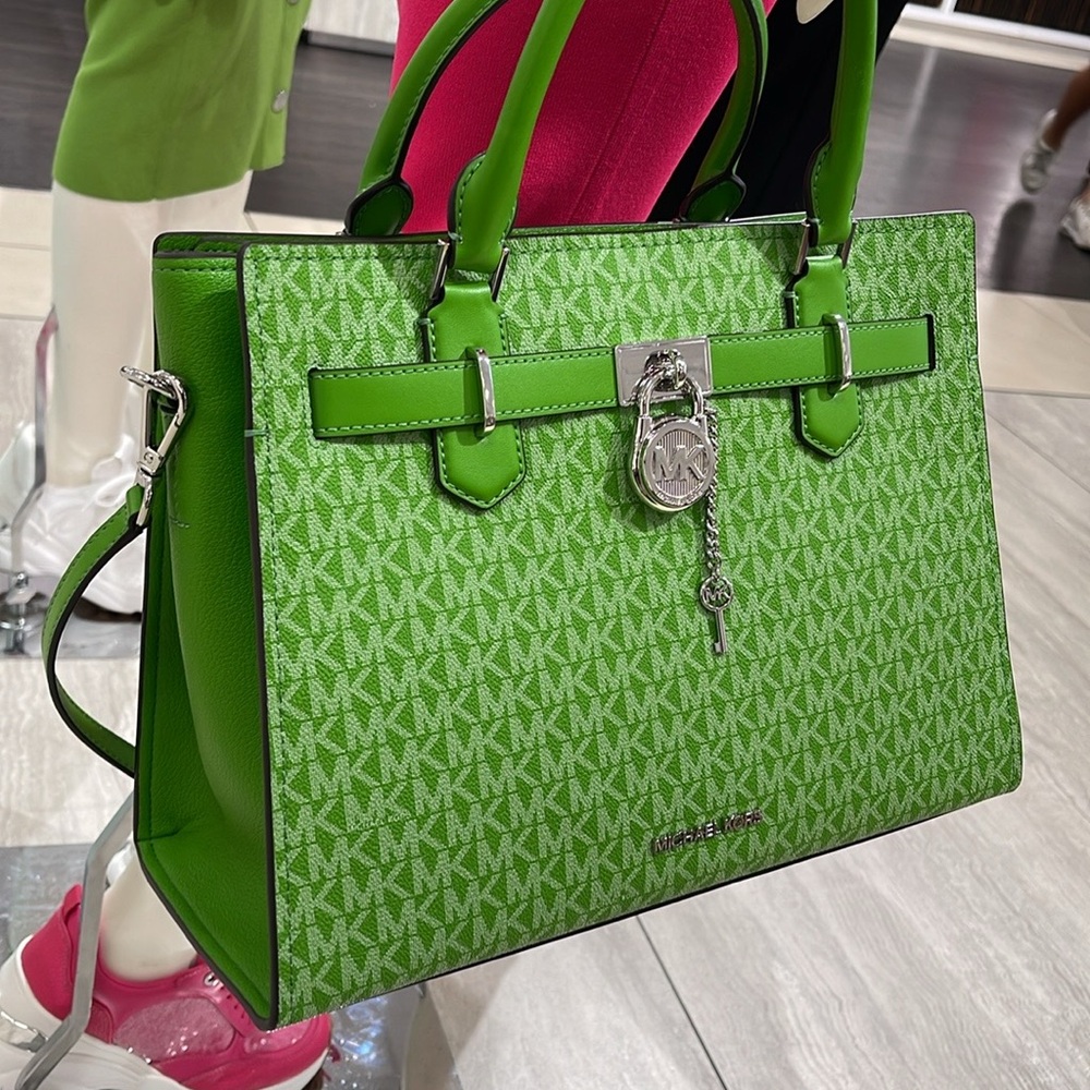 Michael Kors Hamilton Medium Signature Logo Satchel
Jungle Green 
NWT - Picture 15 of 16